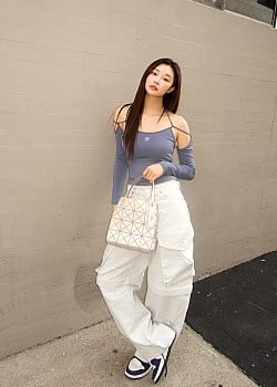Lee Sian image 2 of 4