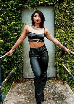 Leigh Laurel image 2 of 4