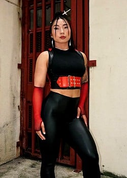 Leigh Laurel image 3 of 4
