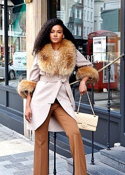 Leila Lopes image 4 of 4