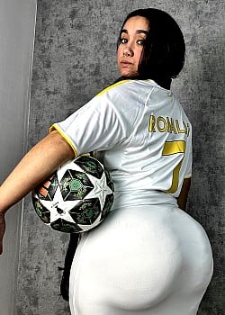 Leire Lopez image 3 of 4