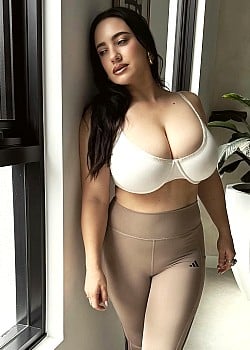 Lelia Larcan image 2 of 4