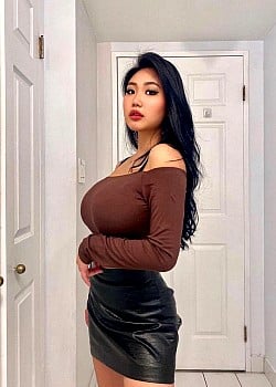 Lena Yewon image 3 of 4