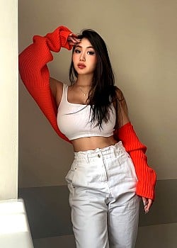 Lena Yewon image 1 of 4