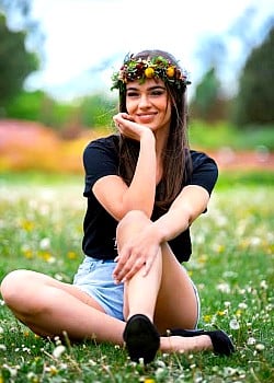 Leona Mrnakova image 2 of 3