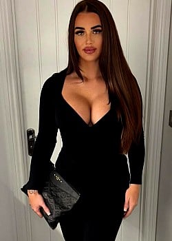 Leonie Louise image 2 of 2