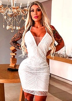 Leticia Alonso image 2 of 2