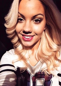 Lexi Aree image 4 of 4