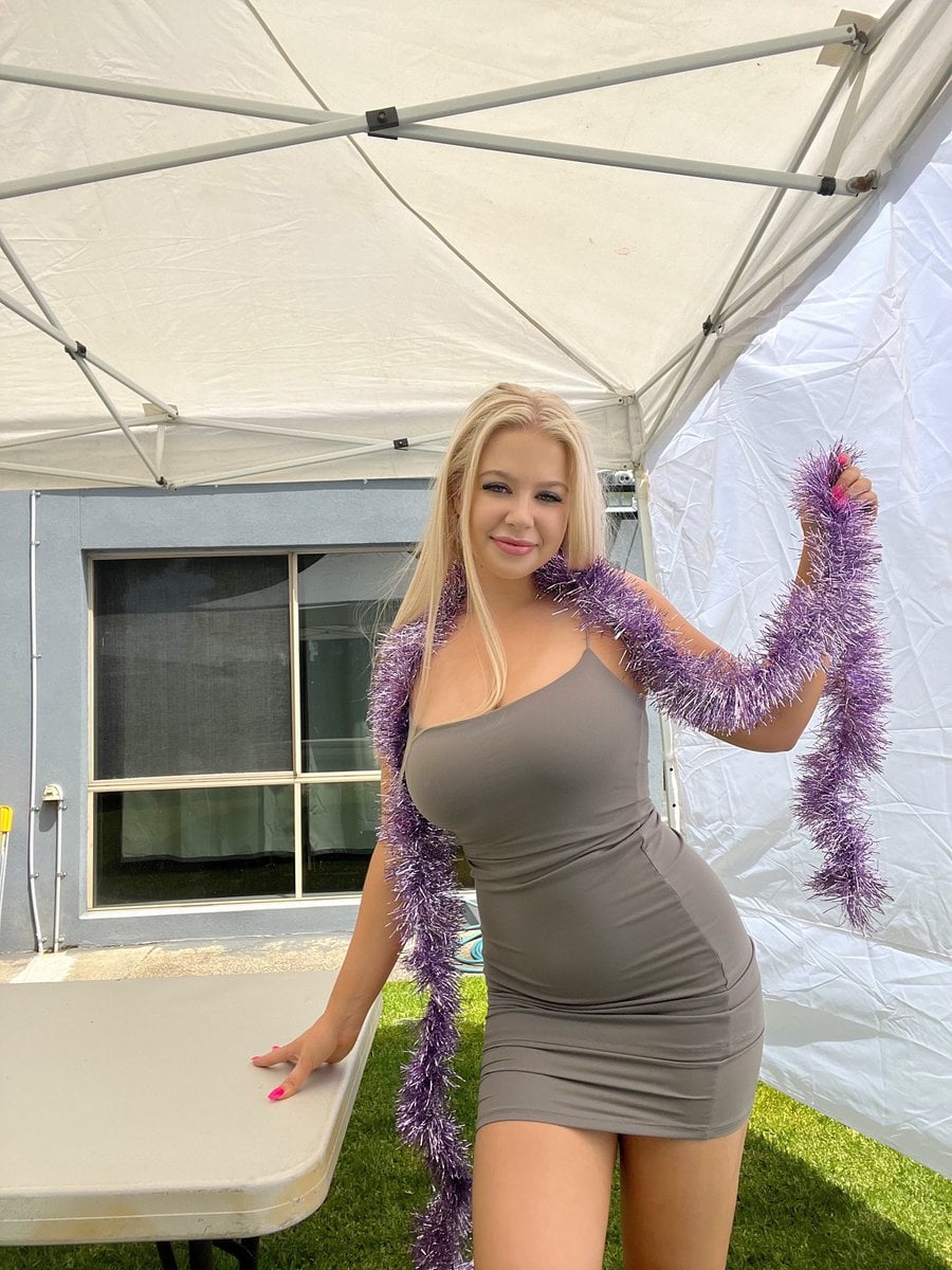 Lexyasianbabe dominate entice