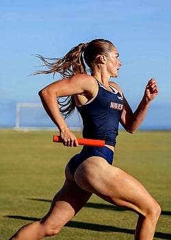 Lexi Thomas image 2 of 3