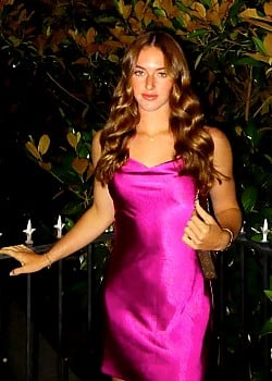 Lexi Thomas image 1 of 3