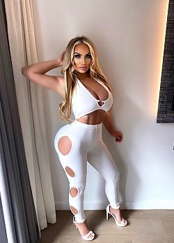 LexiDollxxx image 1 of 2