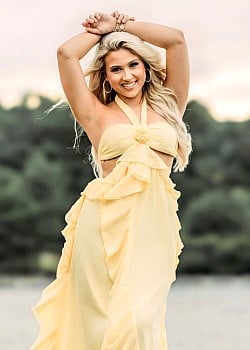 Lexie Deavers image 4 of 4