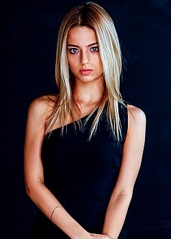 Leyla Tanlar image 1 of 1