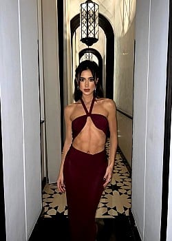 Leyna Zniber image 3 of 3