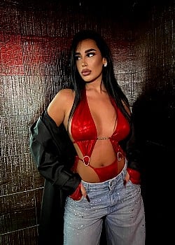 Lia Martinez image 3 of 3
