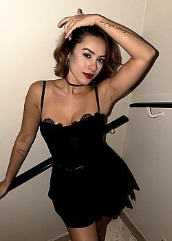 Lia Toutcourt image 3 of 3