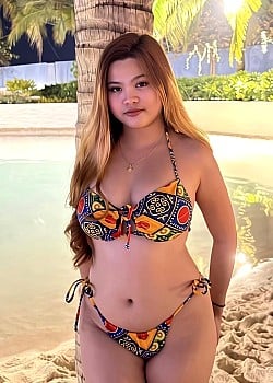 Lianne Loquinario image 1 of 3
