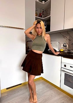 Lil Karina image 2 of 4