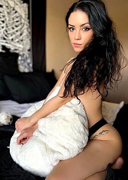 Lila Layne image 1 of 1