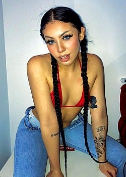 Lilchrrybomb image 3 of 4