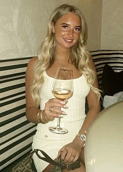 Lilia Batten image 3 of 4