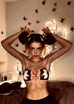 Lilo Birdie image 1 of 2