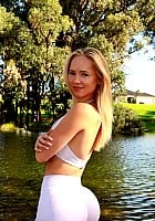 Lily Cahusac De Caux profile photo