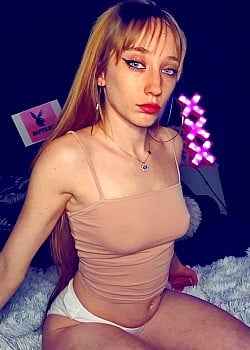 Lily Fox image 3 of 4