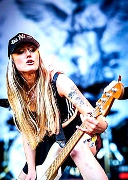 Lily Kilcoyne image 1 of 1