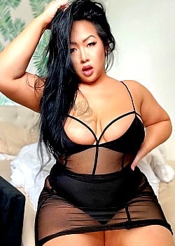 Lily Le image 4 of 4