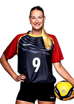 Lina Alsmeier image 4 of 4