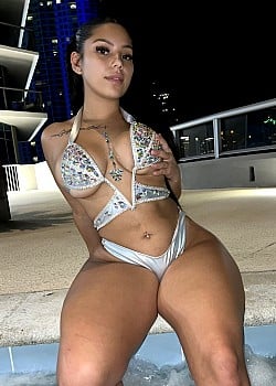 Lina Bina image 3 of 4