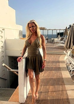 Linda Andersson image 2 of 2