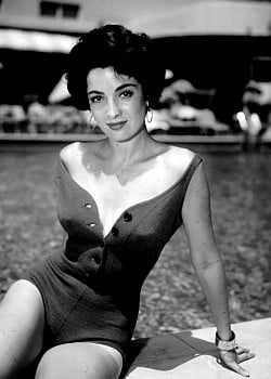 Linda Cristal image 4 of 4