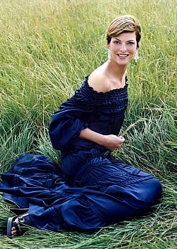 Linda Evangelista image 4 of 4