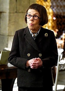 Linda Hunt image 2 of 2