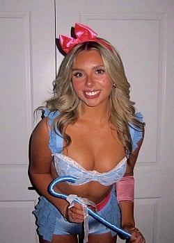 Lindsey Palmer image 2 of 4