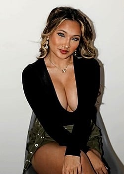 Lindsey Pham image 2 of 4