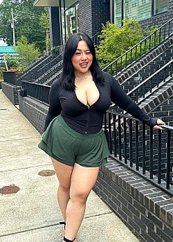 Linh Gia Nguyen Le image 3 of 3