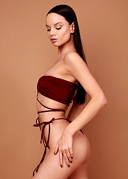 Liora Lapointe image 4 of 4