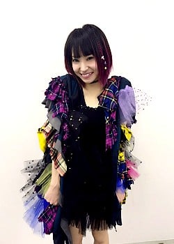 Lisa (singer) image 3 of 3