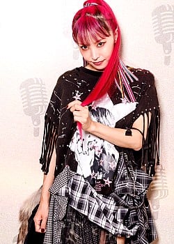 Lisa (singer) image 4 of 4