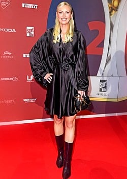 Lisa De Ruiter image 3 of 3