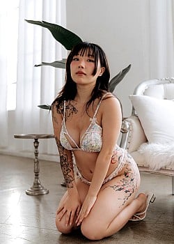 Lisha Wei image 2 of 4