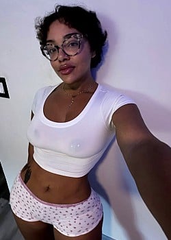 Lismary Quezada image 2 of 3