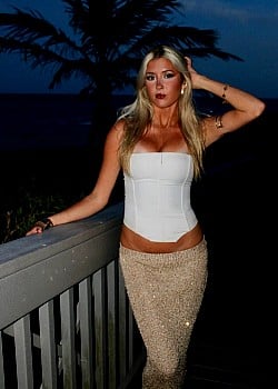 Liv Lacorte image 1 of 3