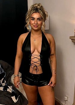 Liv Little image 1 of 4