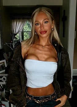 Liv Paoline image 3 of 4