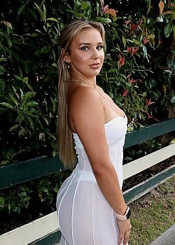 Liv Thompson image 2 of 4
